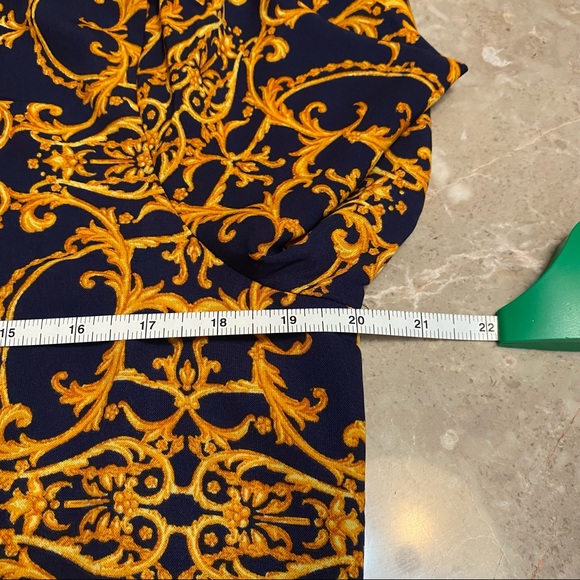 Sioni zip up long sleeve size medium - Picture 6 of 8